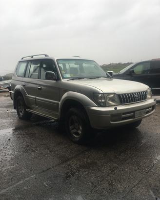 Disponibili ricambi Toyota Land Cruiser .