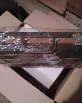 servizio di posate più valigetta 