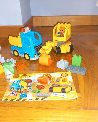 Lego Duplo Town: Camion e scavatrice cingolata