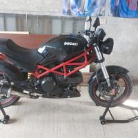 Ducati monster 695