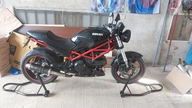 Ducati monster 695