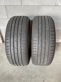 Gomme 215/55 r17