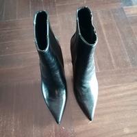 stivaletti neri Zara 