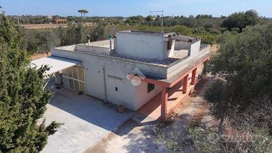 VILLA SINGOLA A FRANCAVILLA FONTANA