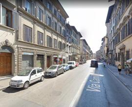 NEGOZIO A FIRENZE