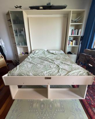 Letto matrimoniale a parete