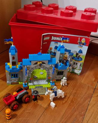 Lego 10676 con scatolo a forma di mattoncino