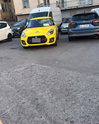 Suzuki swift sport hybrid leggere la descrizione