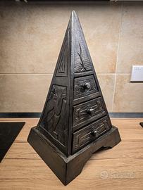 Mobiletto Etnico a Piramide – 3 Cassetti – Legno I