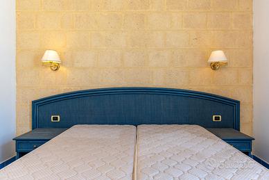 camera da letto completa