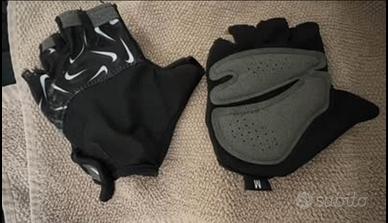 Guanti Nike