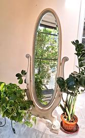 Specchio da terra vintage ovale con cornice decora