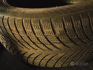 Gomme 245 45 r19 invernali