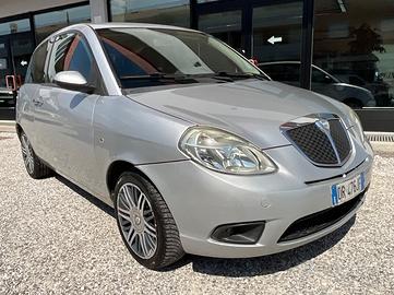 Lancia Ypsilon 1.3 MJT 75 CV Argento