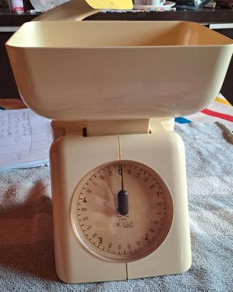 bilancia da cucina analogica vintage