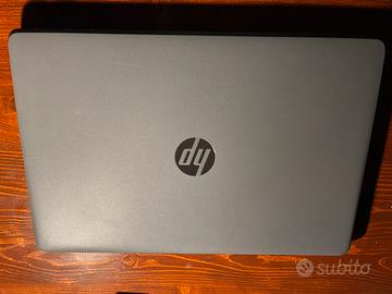 Portatile HP 250GB memoria SSD