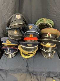 Lotto cappelli Militari
