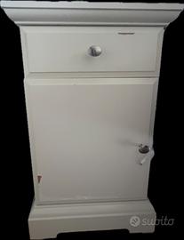 Tris mobili camera letto