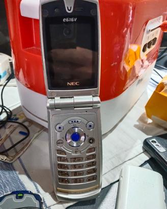 Telefono a conchiglia Nec