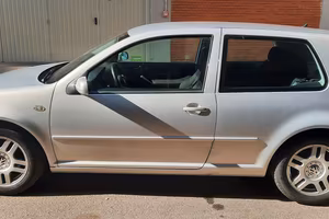 VOLKSWAGEN GOLF 4 GTI