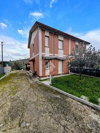 CASA SEMINDIPENDENTE A CORIANO