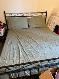 Struttura letto matrimoniale metallo nero