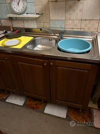 Lavandino e scolapiatti