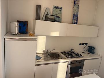 cucina accessoriata
