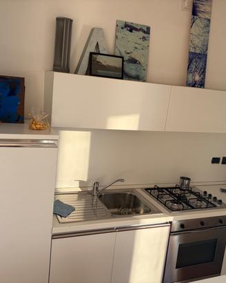 cucina accessoriata