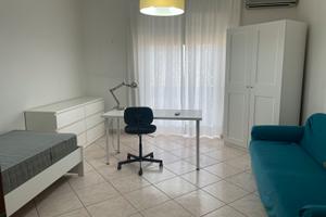 Zona Viale Rapisardi-N.3 camere solo studentesse