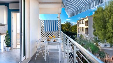 Trilocale sul mare nuovo con posto auto