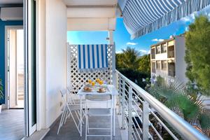 Trilocale sul mare nuovo con posto auto