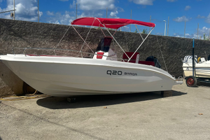 Barca modello Q 20 Barqua