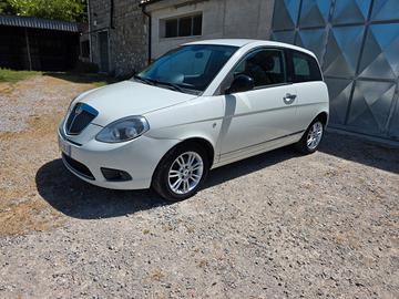 Lancia Ypsilon 1.2 69 CV Unyca