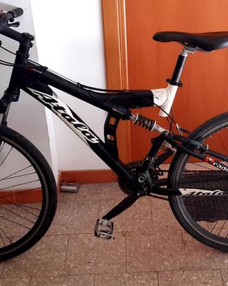Bici MTB Atala M 26 ammortizzata con marce