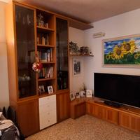 vetrina e cassettiera ad angolo