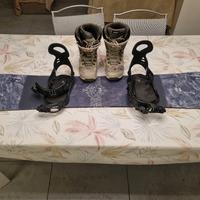 TAVOLA DA SNOWBOARD CON SCARPONI