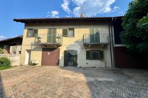 2 LOCALI A VOLPIANO