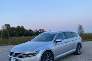 Volkswagen Passat Variant 2.0 TDI DSG Highline Blu