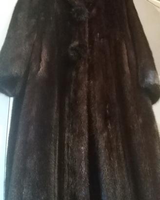 pelliccia di visone nero
