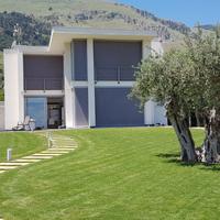 Villa Unifamiliare con 3000mq di terreno