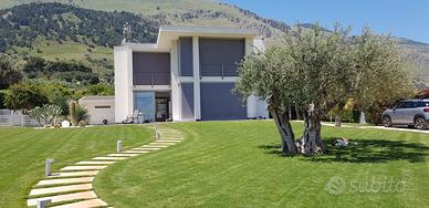 Villa Unifamiliare con 3000mq di terreno