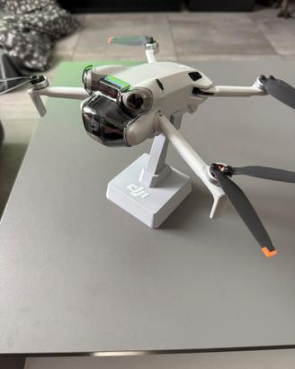 Dji mini 4 pro combo “ care refresh “