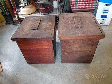 Coppia di Antiche urne in legno