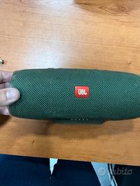 JBL Charge 4 - usata di rado