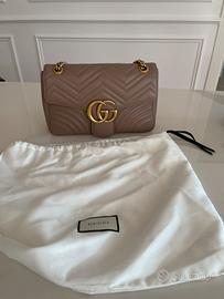 Borsa gucci marmont media