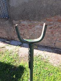 Due Cavalletti in ferro per edilizia, h. 1,10mt
