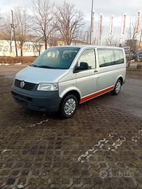 Volkswagen Transporter Caravelle 2.5 TDI/131CV PL 