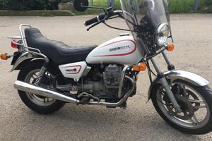 Moto Guzzi custom d’epoca