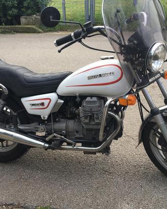 Moto Guzzi custom d’epoca